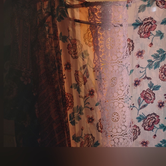 Shaw - Picture 2 of 2